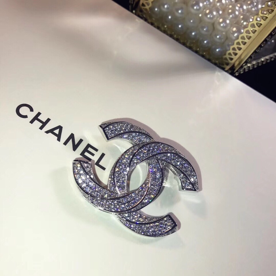 高品质货源小香新款胸针CHANEL1Newarrival专柜同步新款黄铜镀18K金原版材质非常亮眼经典华