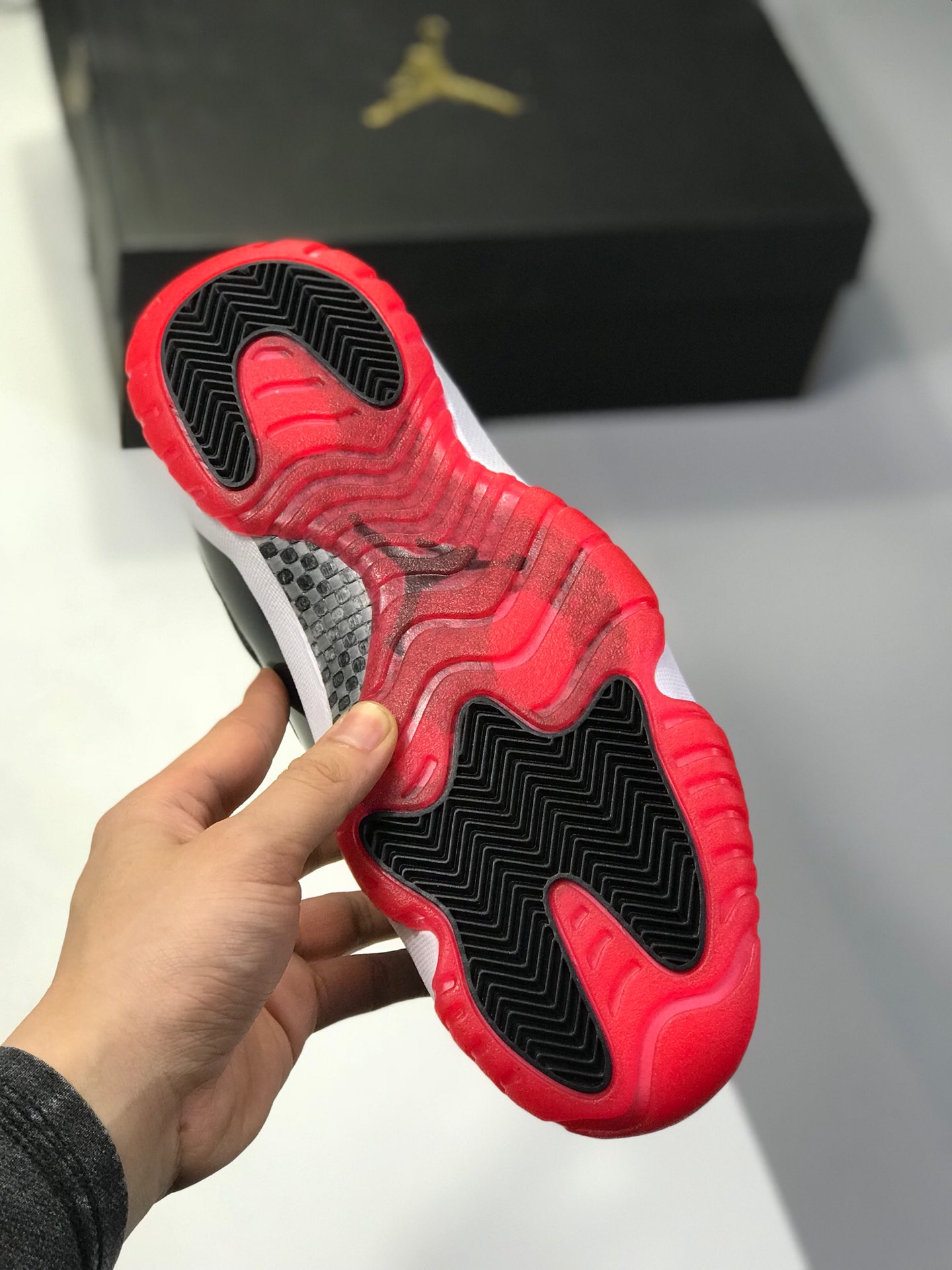 300 乔十一系列 渠道特供 官方原盒包装 纯原底面 Air Jordan 11 Retro “Berd”黑红高帮 378037-010