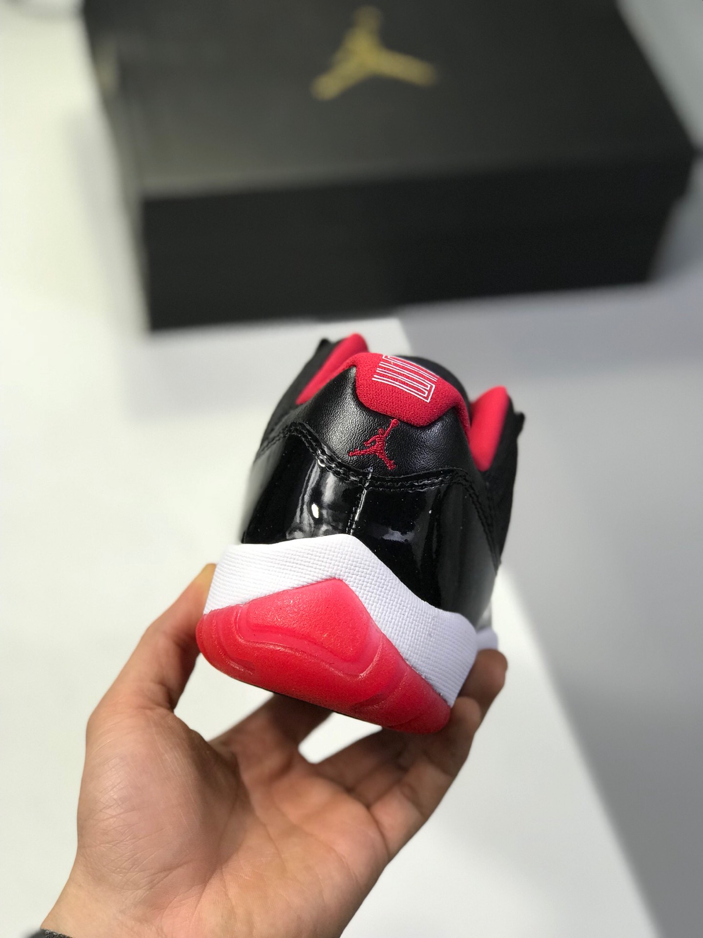 300 乔十一系列 渠道特供 官方原盒包装 纯原底面 Air Jordan 11 Retro “Berd”黑红高帮 378037-010