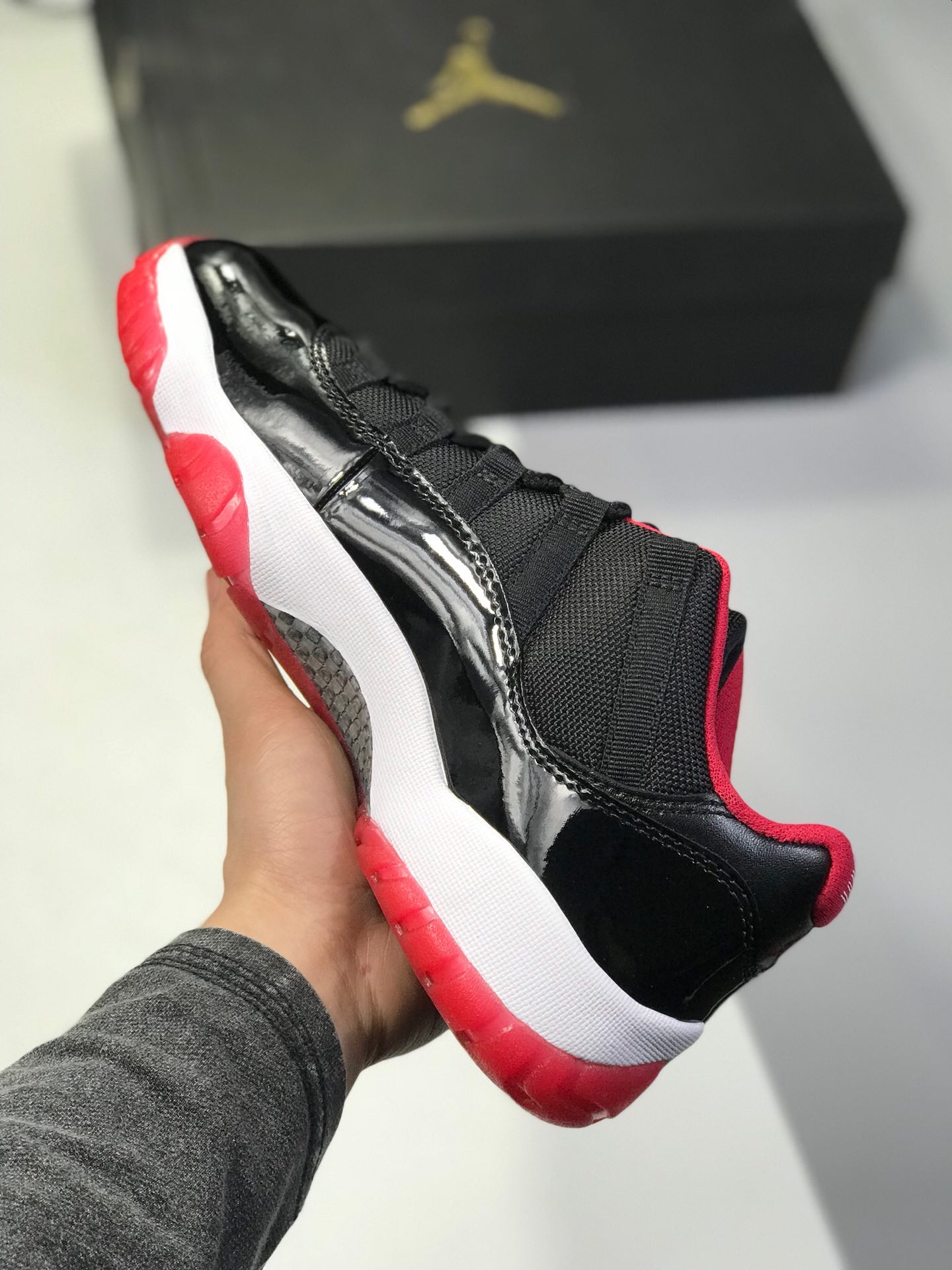 300 乔十一系列 渠道特供 官方原盒包装 纯原底面 Air Jordan 11 Retro “Berd”黑红高帮 378037-010