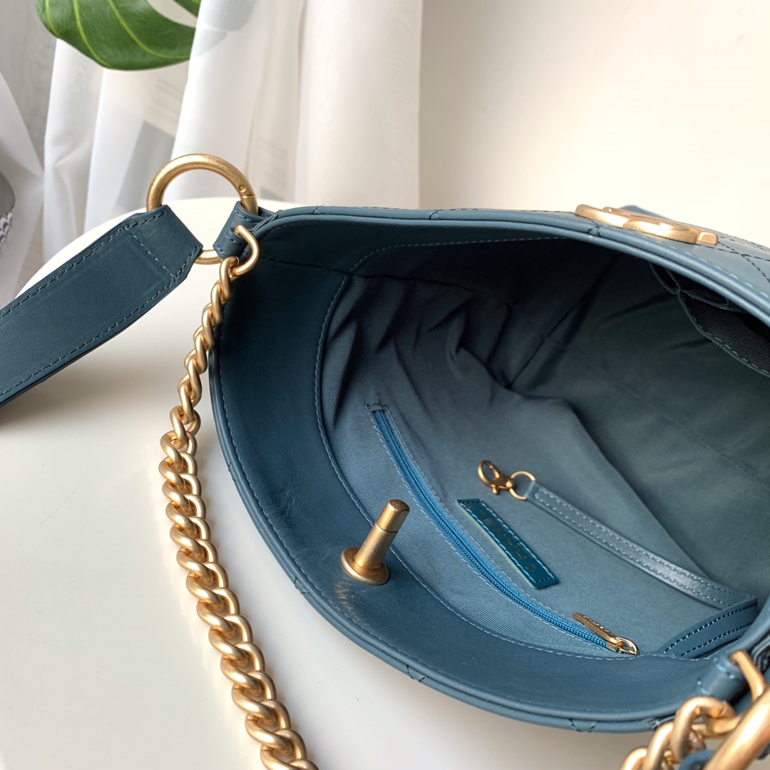 Premium Platinum Edition Chanel 2018 Badge Hippie Bag 5