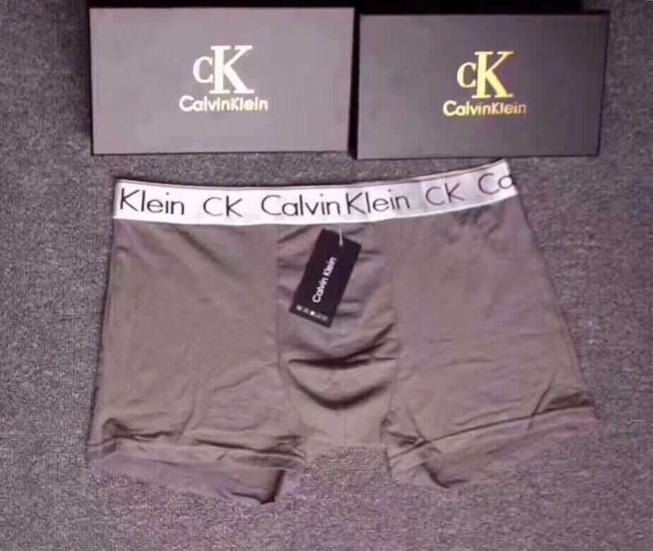  现货！！！！
。。。Calvin Klein 出新款 专柜品质 纯棉质弹力 透气 穿着舒适 🎉🎉
码数