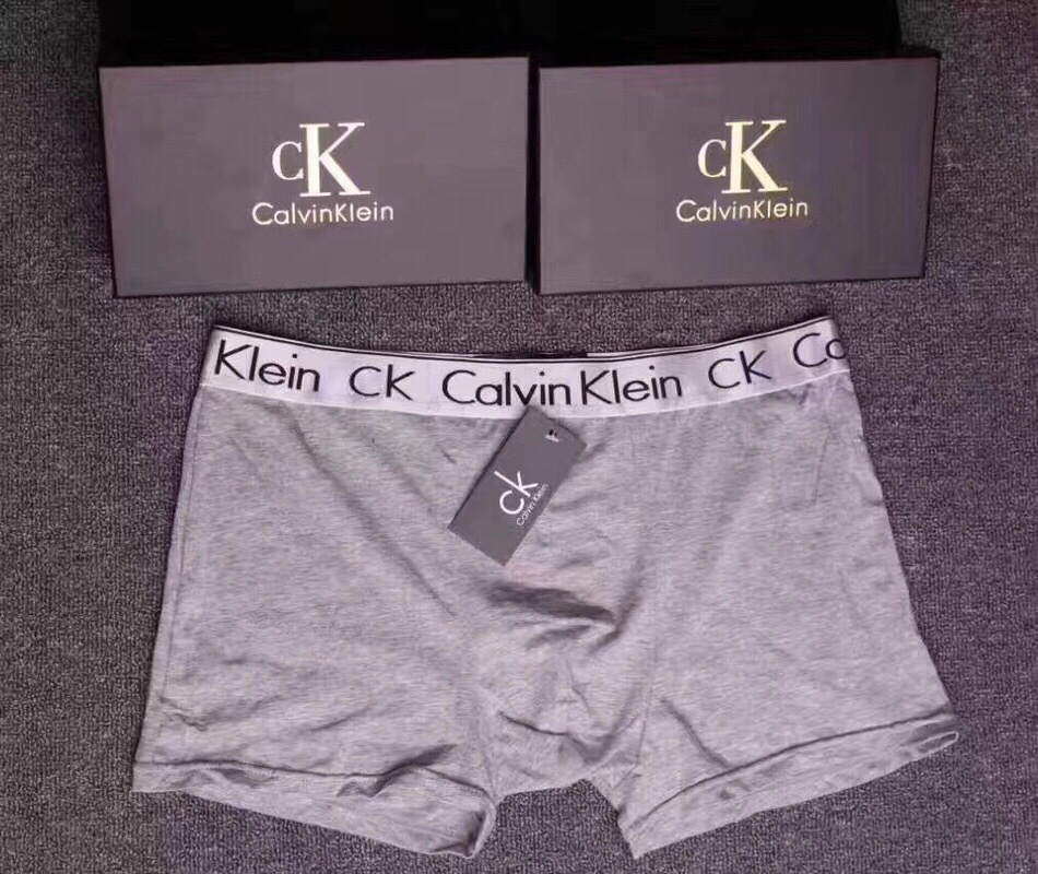  现货！！！！
。。。Calvin Klein 出新款 专柜品质 纯棉质弹力 透气 穿着舒适 🎉🎉
码数