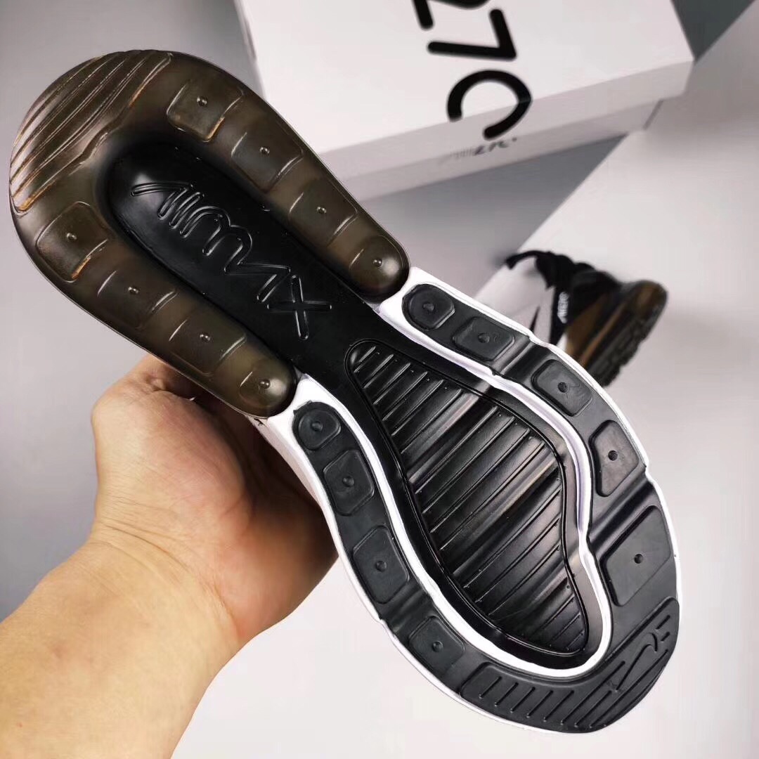 100  耐克 Nike Air Max 270气垫缓震休闲运动鞋！<br />尺码：36-44