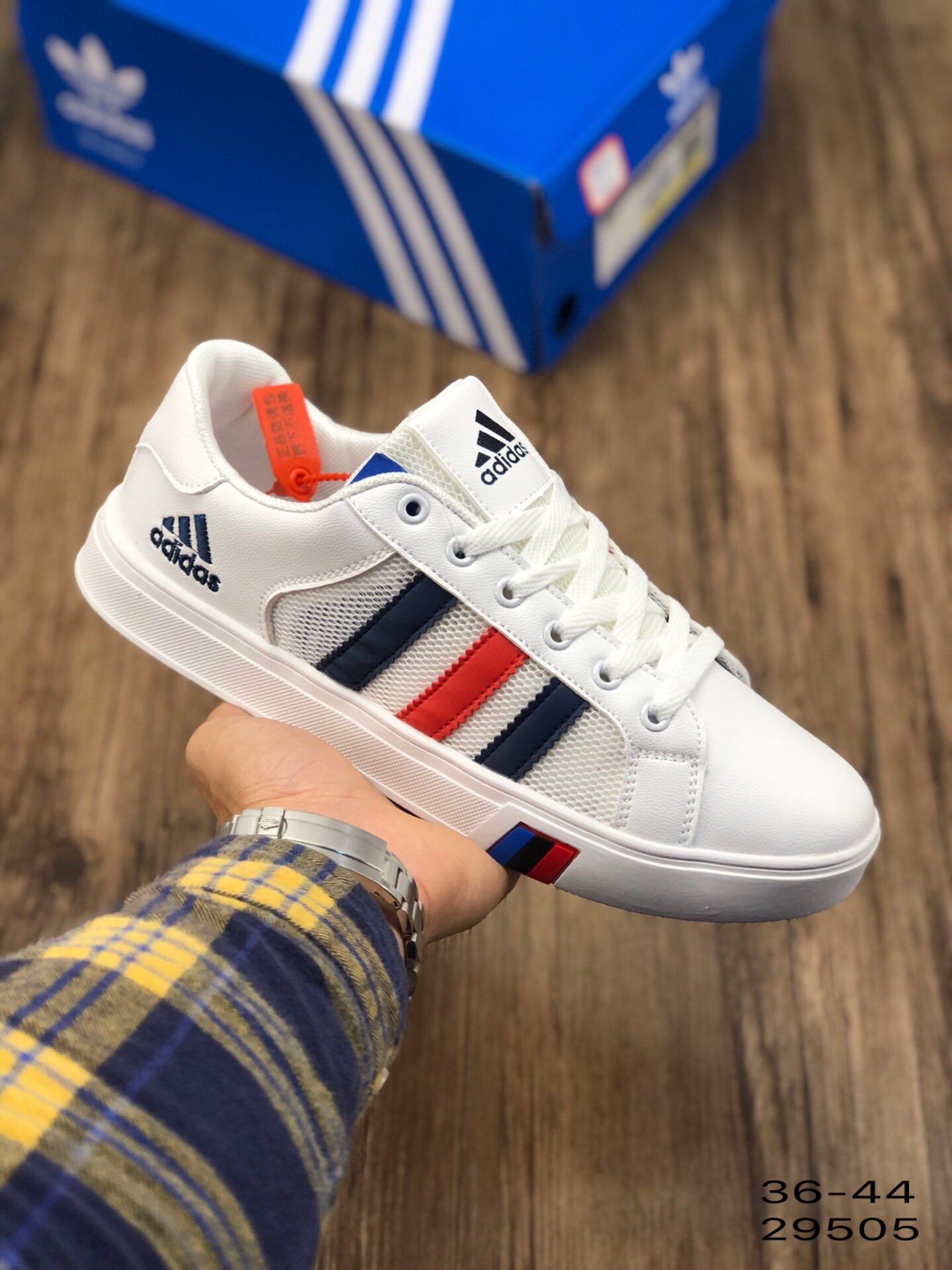 100阿迪达斯 MEN 皮面透气网面 镂空 透气 校园休闲文化板鞋