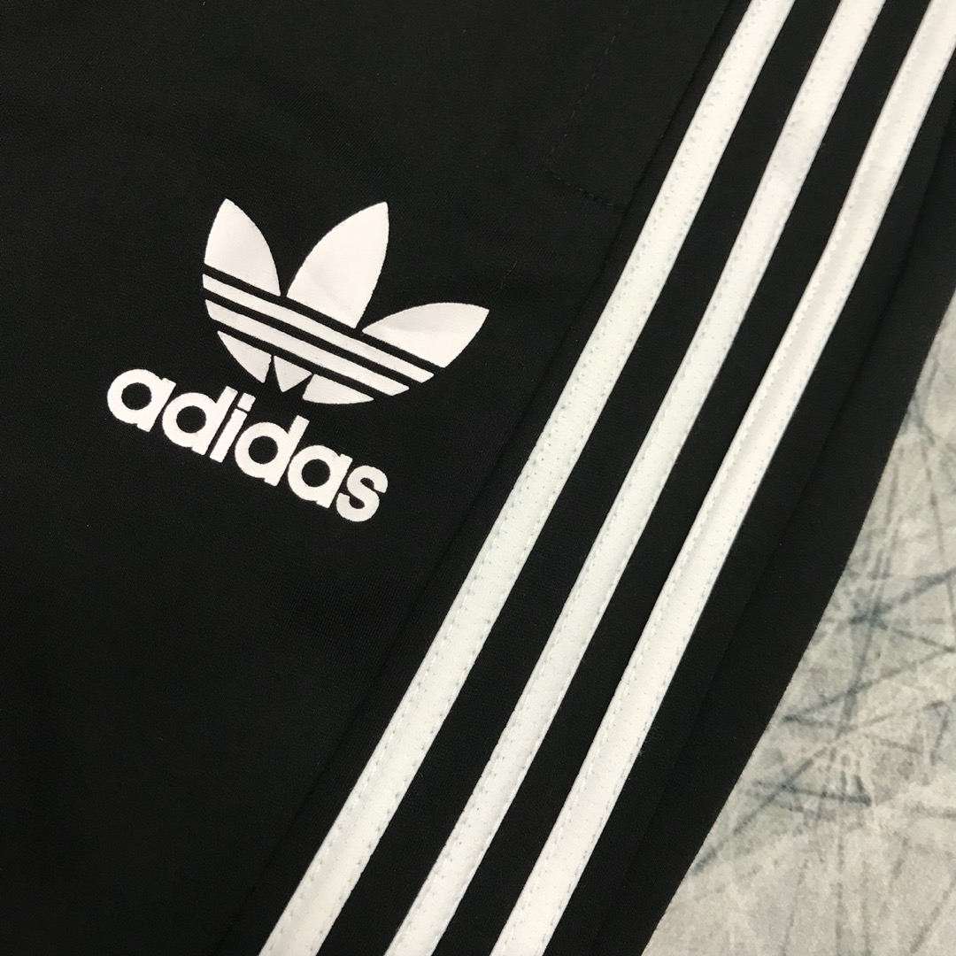 85 Adidas三叶草情侣款直筒九分裤 款采用定制罗马布面料 贴身凉爽舒适 拒绝燥热 高品质印花 版型超赞