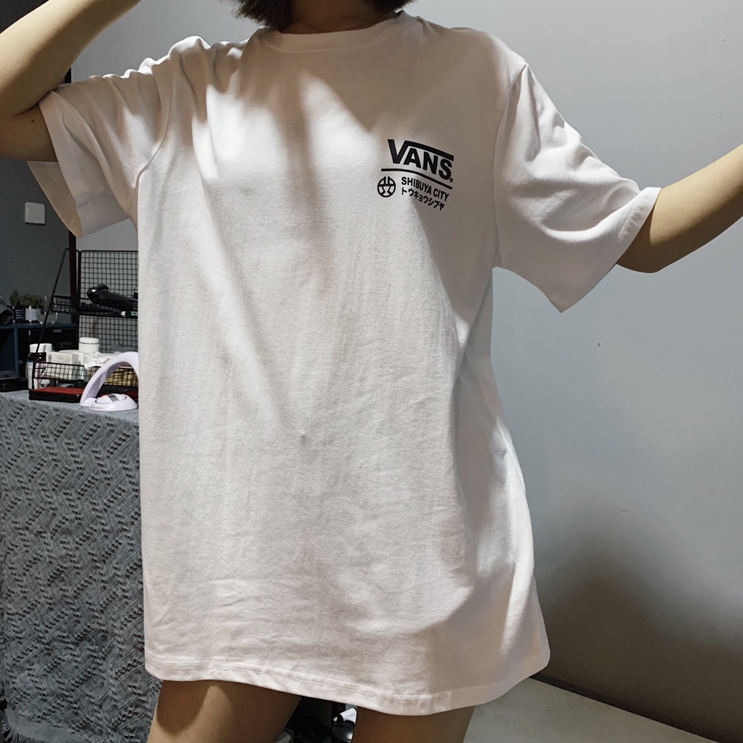 50 VANS万斯日版涉谷限定tee