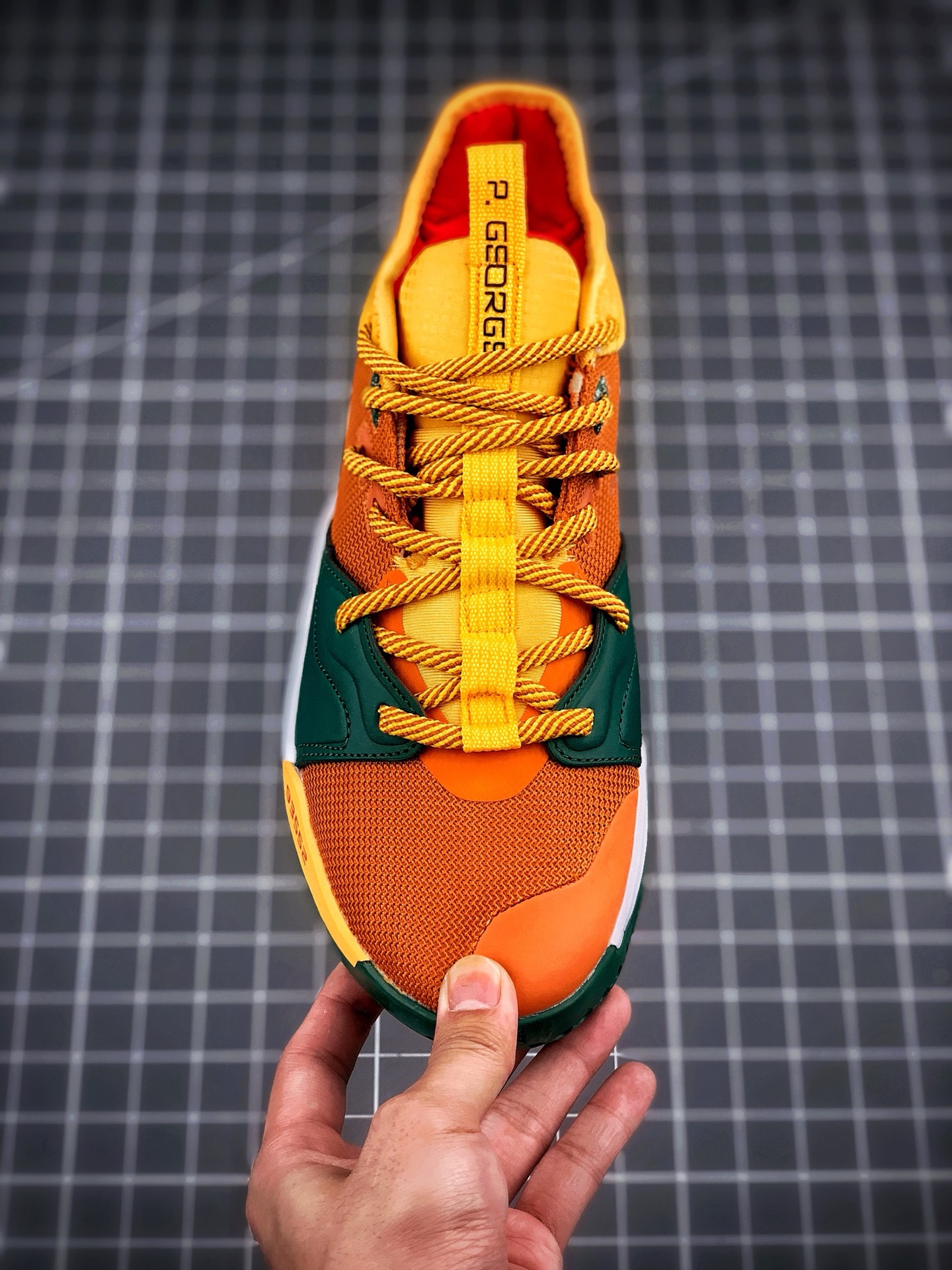 220Nike PG3 保罗乔治三代 绿橙原盒原标 zoom前掌气垫前掌包裹侧翼采用磨砂皮革 CI12140-901