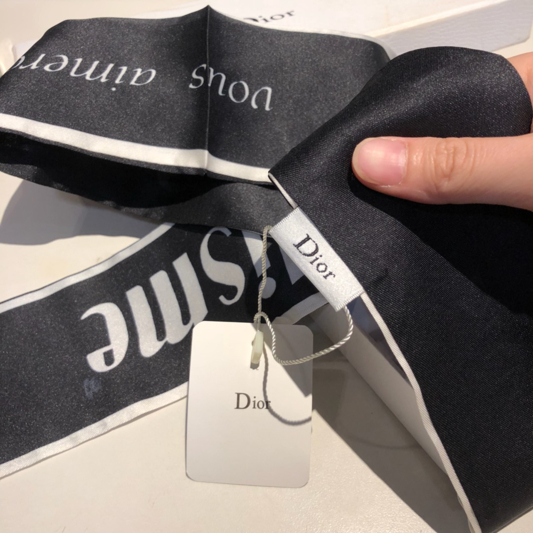 批55 D家字母 双层真丝束发带【女神必入！超多用途：领巾、发带、腰带、飘带、包包配饰、手腕带.....等等等等，超好驾驭  夏季配衣服 冬季配包包..【150%真丝斜纹绸】