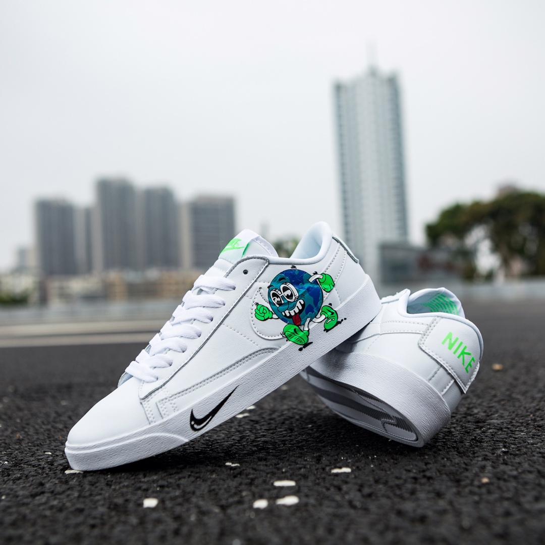 100真标半码 头层牛皮 耐克 Nike Blazer Low“Earth Day”地球日开拓者涂鸦小白鞋CI5546-100