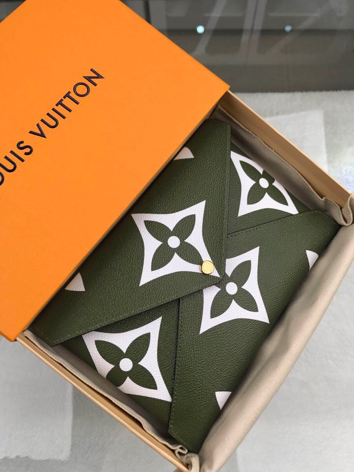 Louis Vuitton LV Kirigami Pochette 三合一 M67600