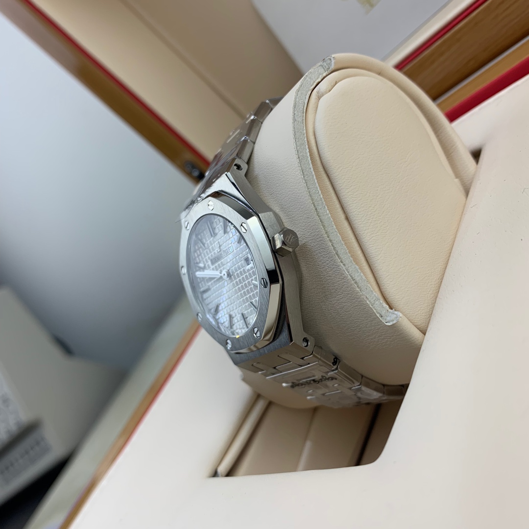 Audemars Piguet 皇家 AP爱彼15450系列腕表