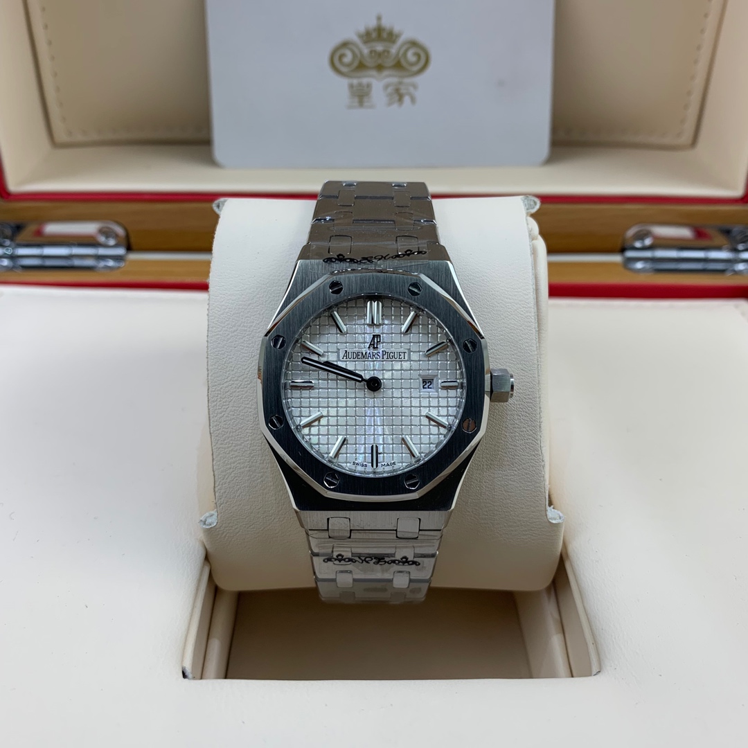Audemars Piguet 皇家 AP爱彼15450系列腕表