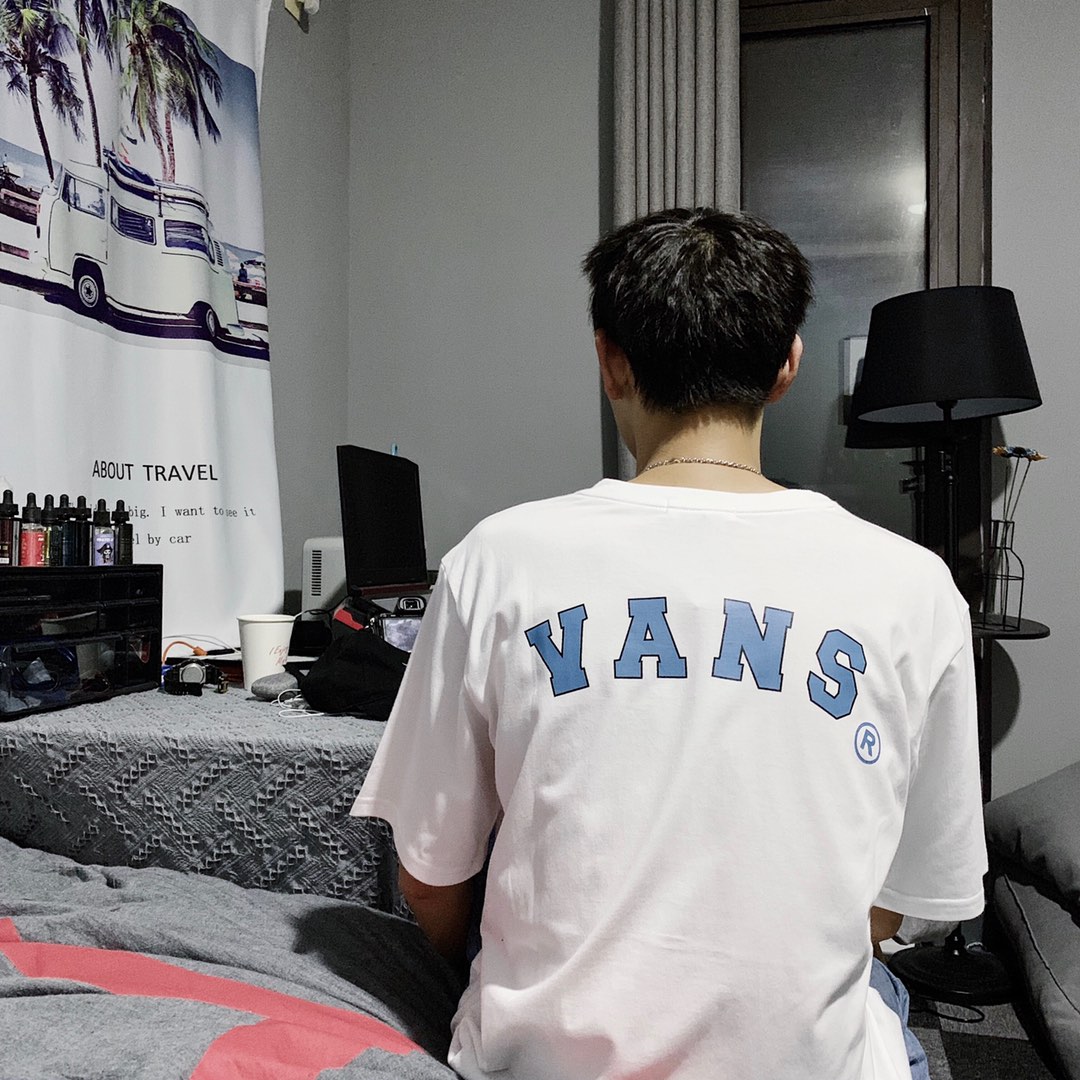 60 Vans oldskool纪念款T恤