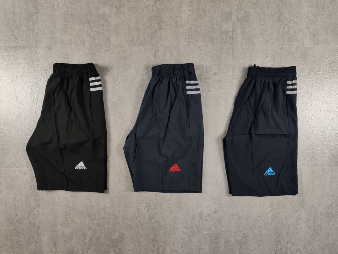 60 2019夏季阿迪达斯Adidas 刺绣logo 侧边镂空 短裤 运动口袋 拉链健身 短裤 。