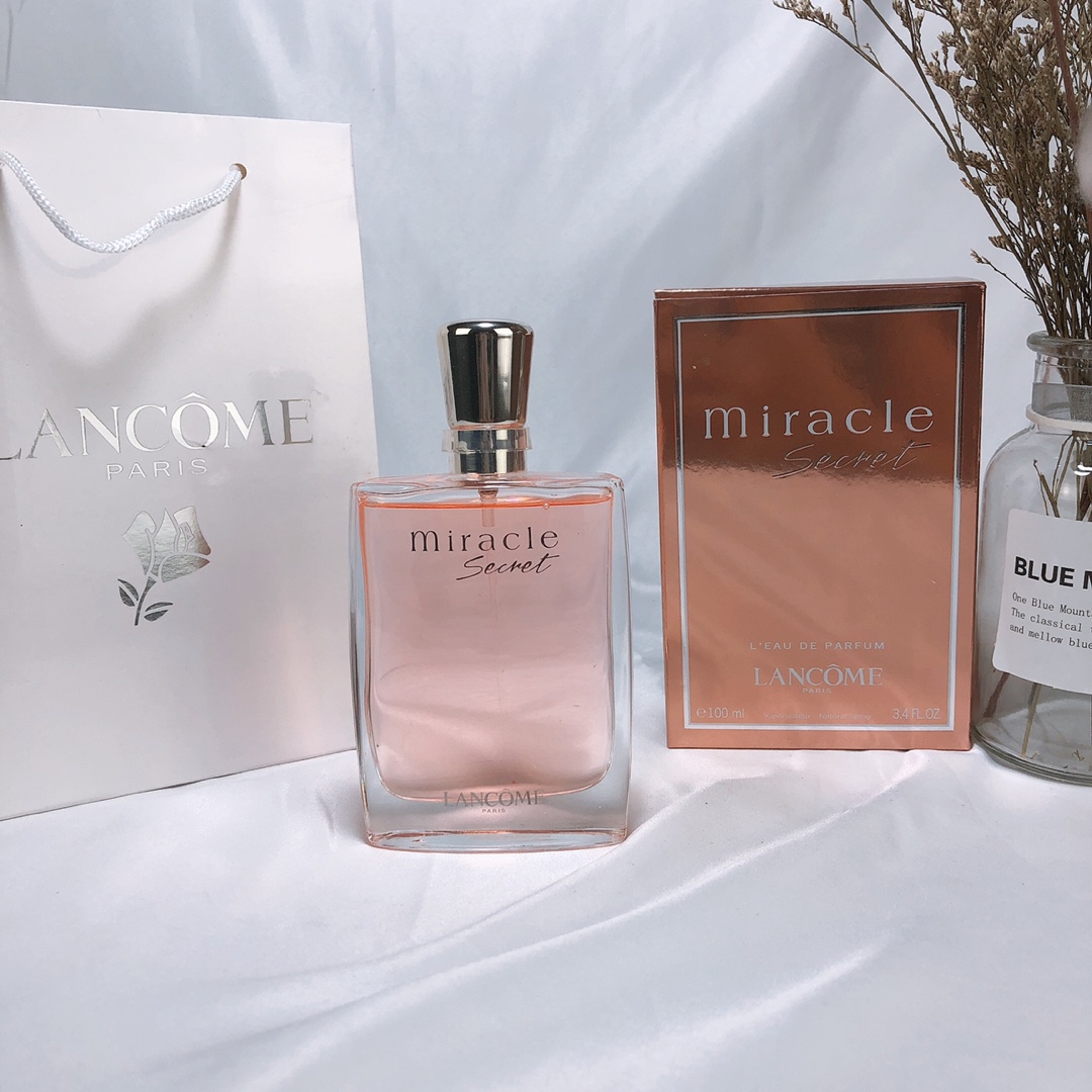 Lancôme Miracle Series Women's Perfume 100ml,
Fragrance: Floral Top Note: Bergamot Pear Middle Note: Jasmine Rose Peony Base Note: Cedar Musk Amber Vanilla Attr