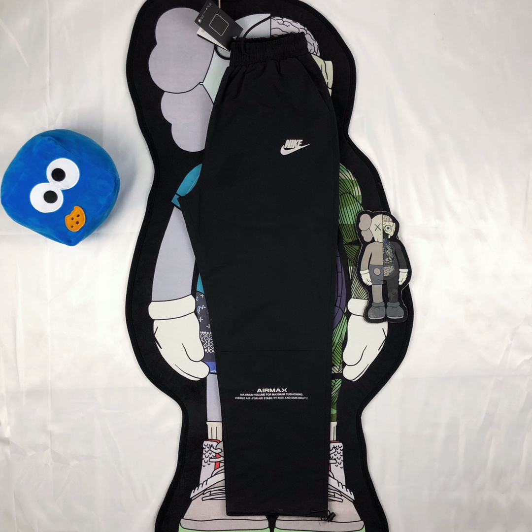 80 耐克Nike Air Max机能长裤 19ss专柜最新款机能长裤，区别以往机能长裤