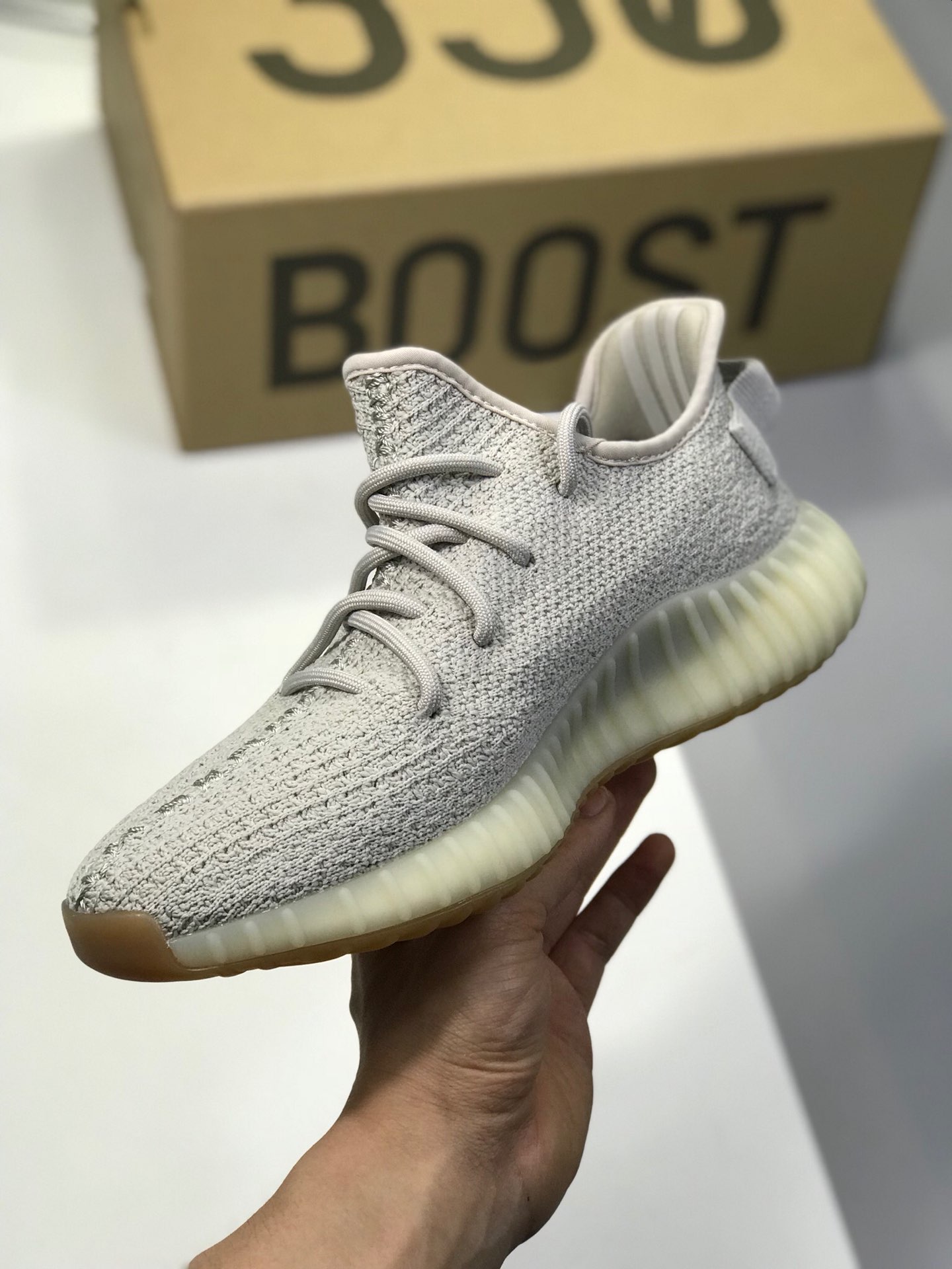 260最佳性价比OG纯原 小几率过验 大几率无法鉴定Adidas YEEZY 350 V2 白斑马官方发售配色 CP7710