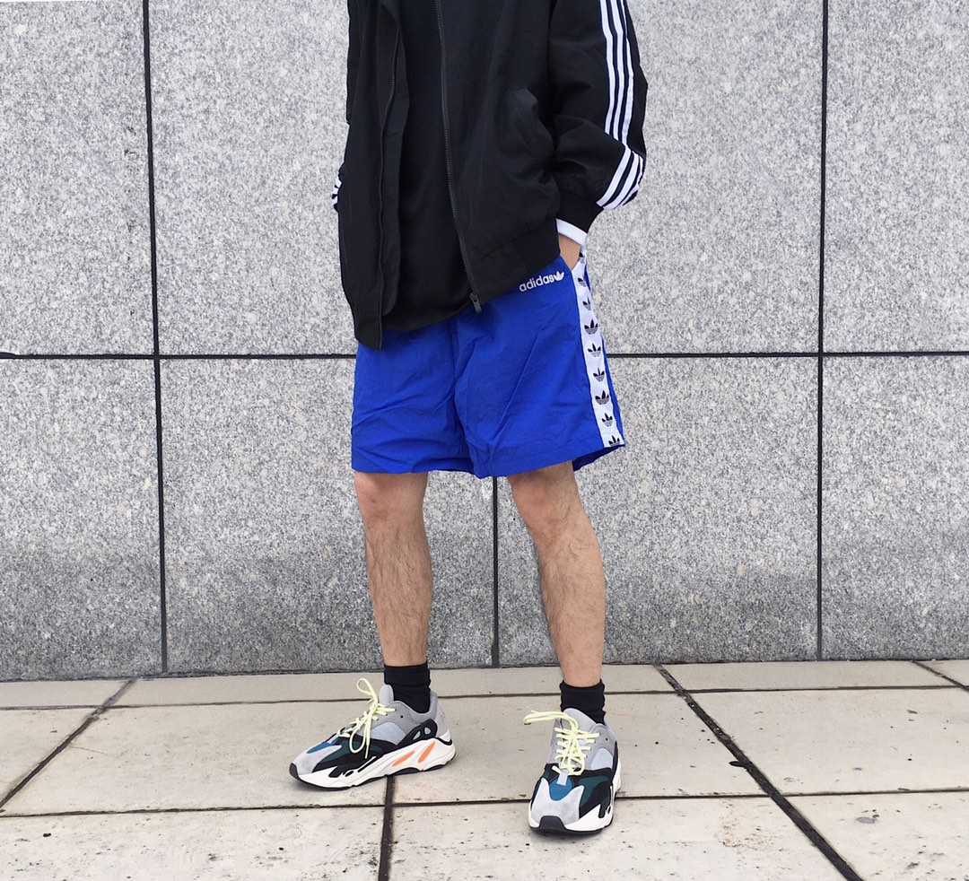 65 Adidas Originals TNT 三叶草复古串标情侣款五分短裤！官网代购在售款！