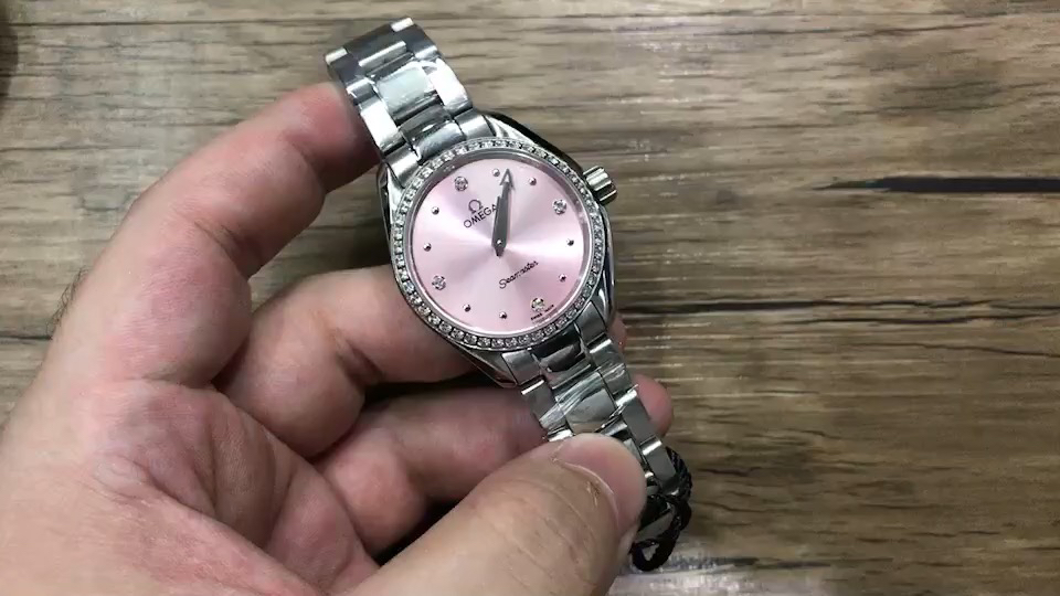 Omega 欧米茄海马系列女款腕表视频欣赏