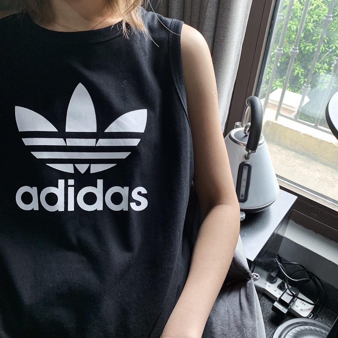 50 Adidas阿迪三叶草经典款背心 男女同款 夏季必备精品 简约舒适 好搭配