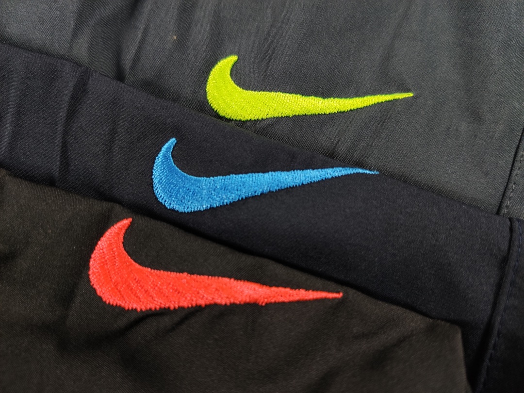 90 2019夏季 耐克Nike 刺绣logo 侧边镂空 短裤 运动口袋 拉链健身 短裤 。万针刺绣，经典小勾logo非常饱满