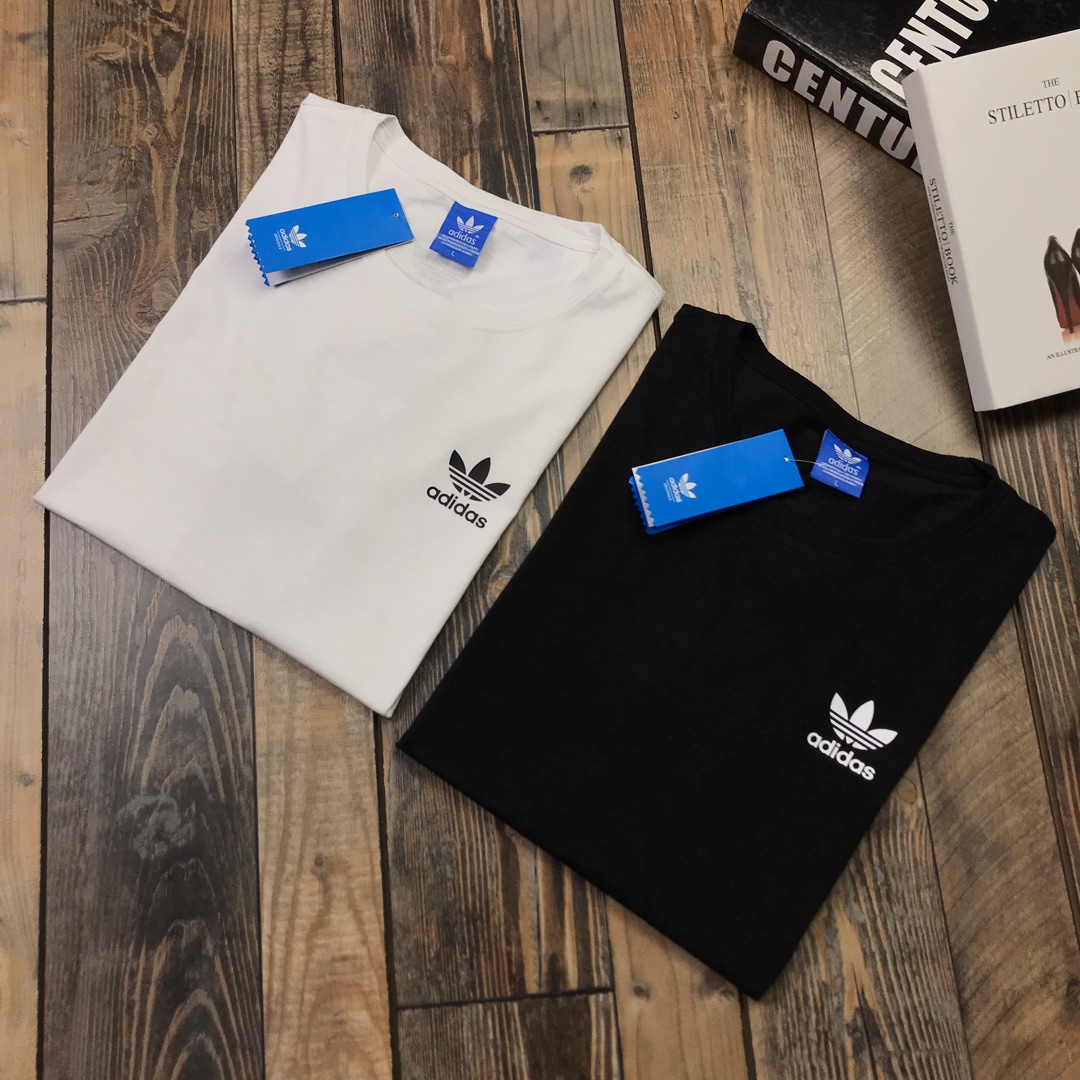 50 Adidas三叶草专柜长青基础款短袖T恤。