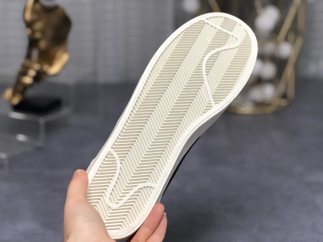 130。真标带半码Nike Killshot 2 Leather 低帮平板跑鞋36 36.5 37.5 38 38.5 39 40 40.5 41 42 42.5 43 44