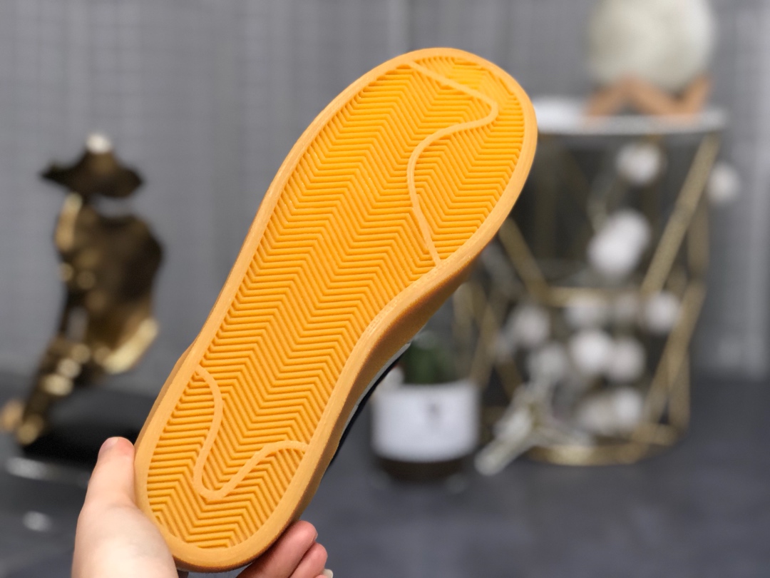 130。真标带半码Nike Killshot 2 Leather 低帮平板跑鞋36 36.5 37.5 38 38.5 39 40 40.5 41 42 42.5 43 44