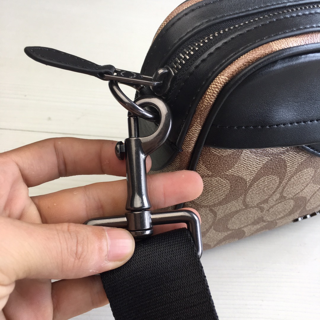 Coach coach 39946 50713 50715新款相机包 全头层牛皮材质 Graham Crossbody单肩斜挎男士相机包 尺寸 26