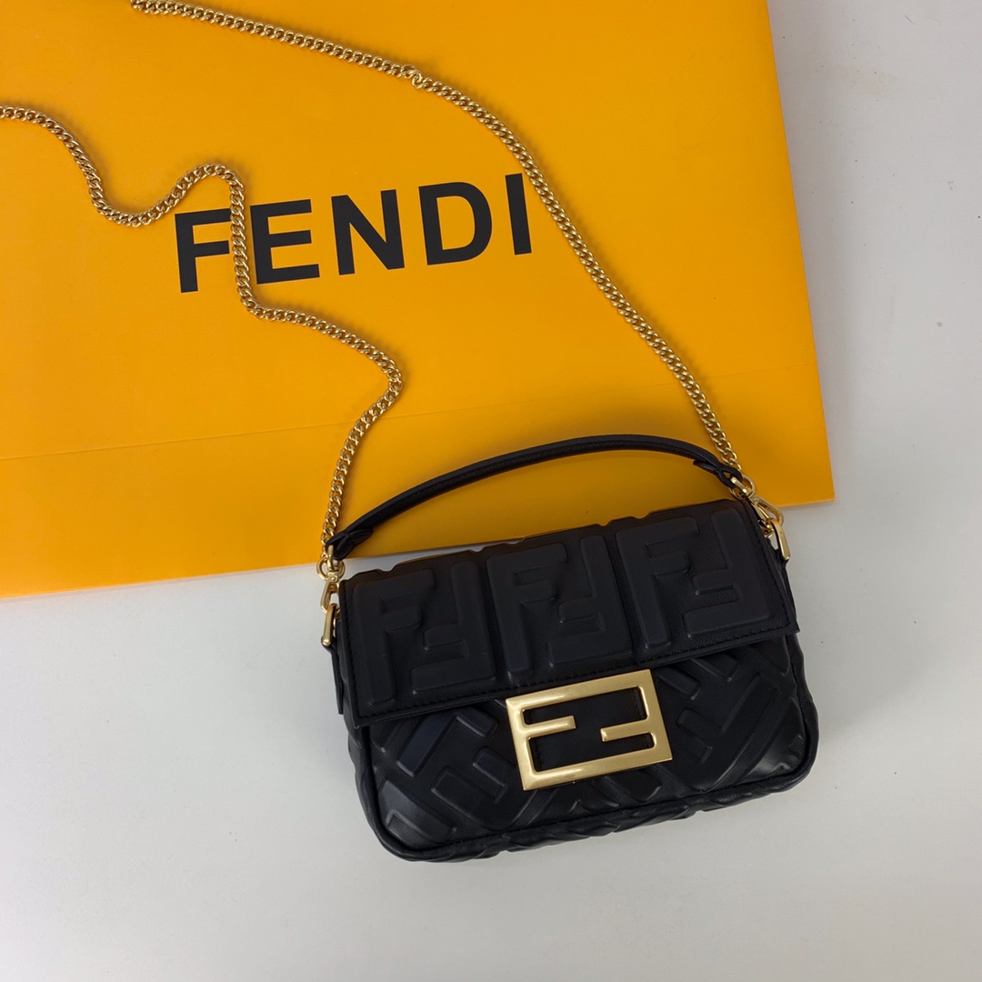 Outlet 1: 1 replica
 Fendi Borse Borsette Comprare a buon mercato
 Nero Oro Pelle d'agnello di pecora Baguette