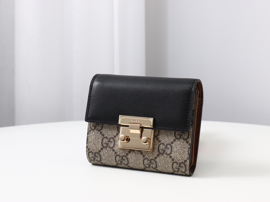 G new Padlock series short wallet restocked! Top-quality imported leather, overseas custom keychain hardware, exquisite edge finishing, gold-stamped bee logo. Model 453155. Size 11x9.5x3 cm. 32608. image 1