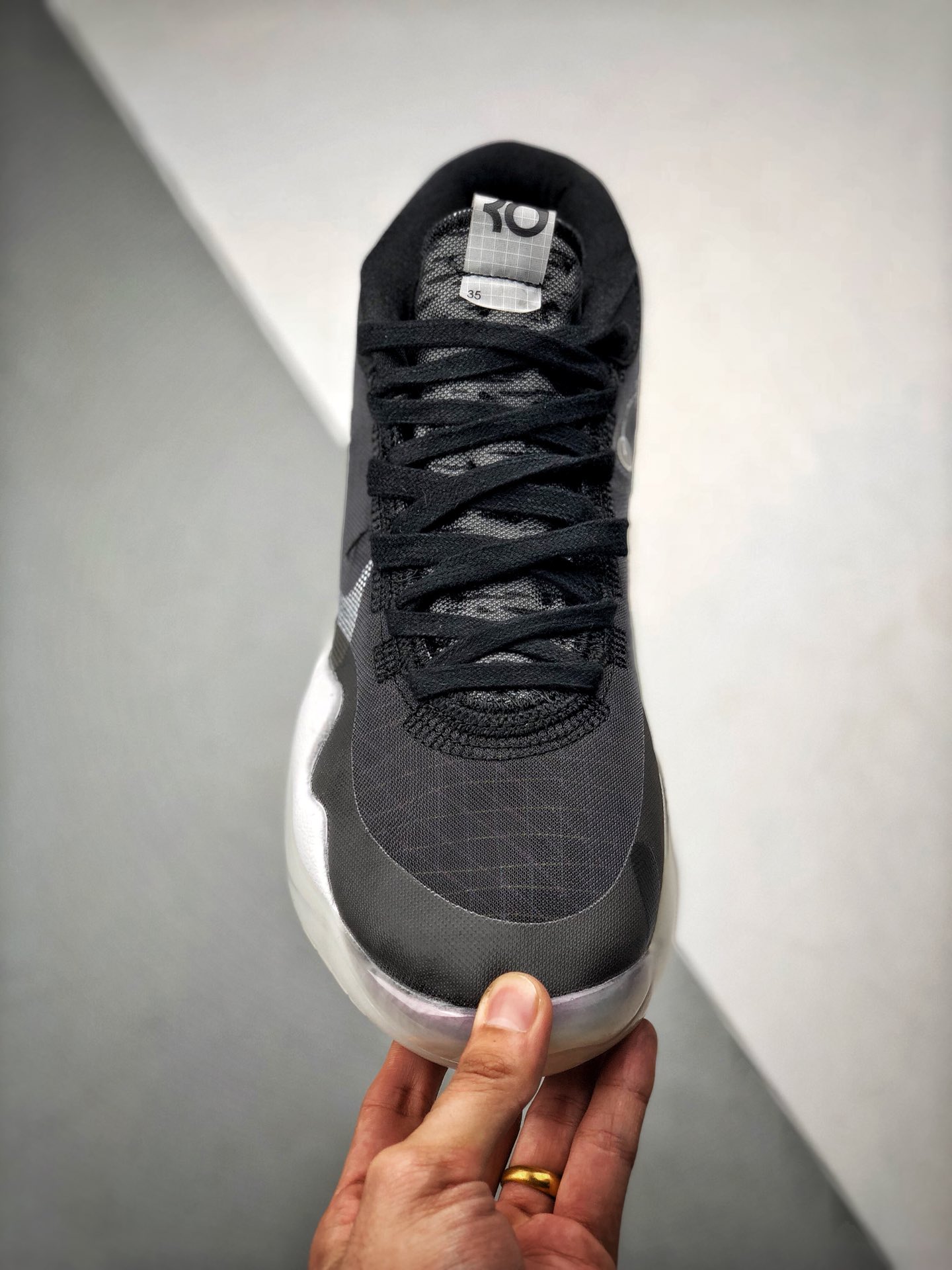 270 NIKE ZOOM KD12 EP 黑灰暗藏汹涌凯文·杜兰特总能保持镇定自若AR4230-001