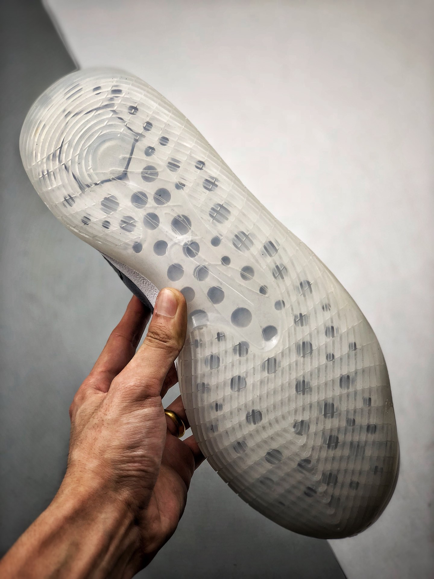 270 NIKE ZOOM KD12 EP 黑灰暗藏汹涌凯文·杜兰特总能保持镇定自若AR4230-001
