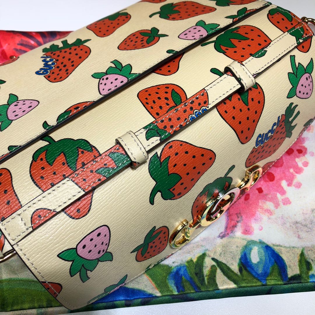 GUCCI古驰马衔扣1955系列草莓印花单肩斜挎包572375