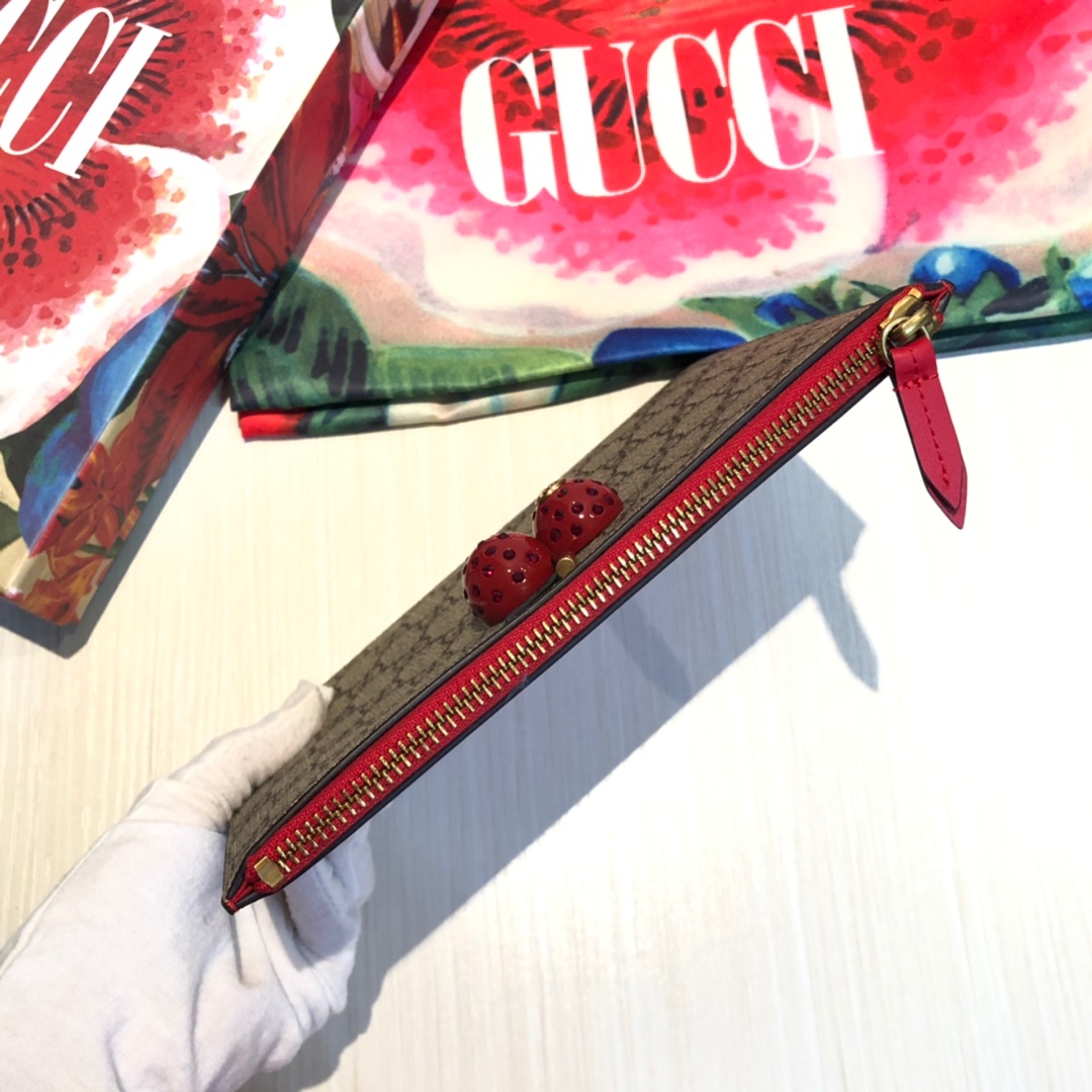 ❤️樱桃手包！精工定制樱桃五金，美妙绝伦！做工精致[玫瑰]你值得拥有😍实物拍摄，款号：.尺寸：22x15