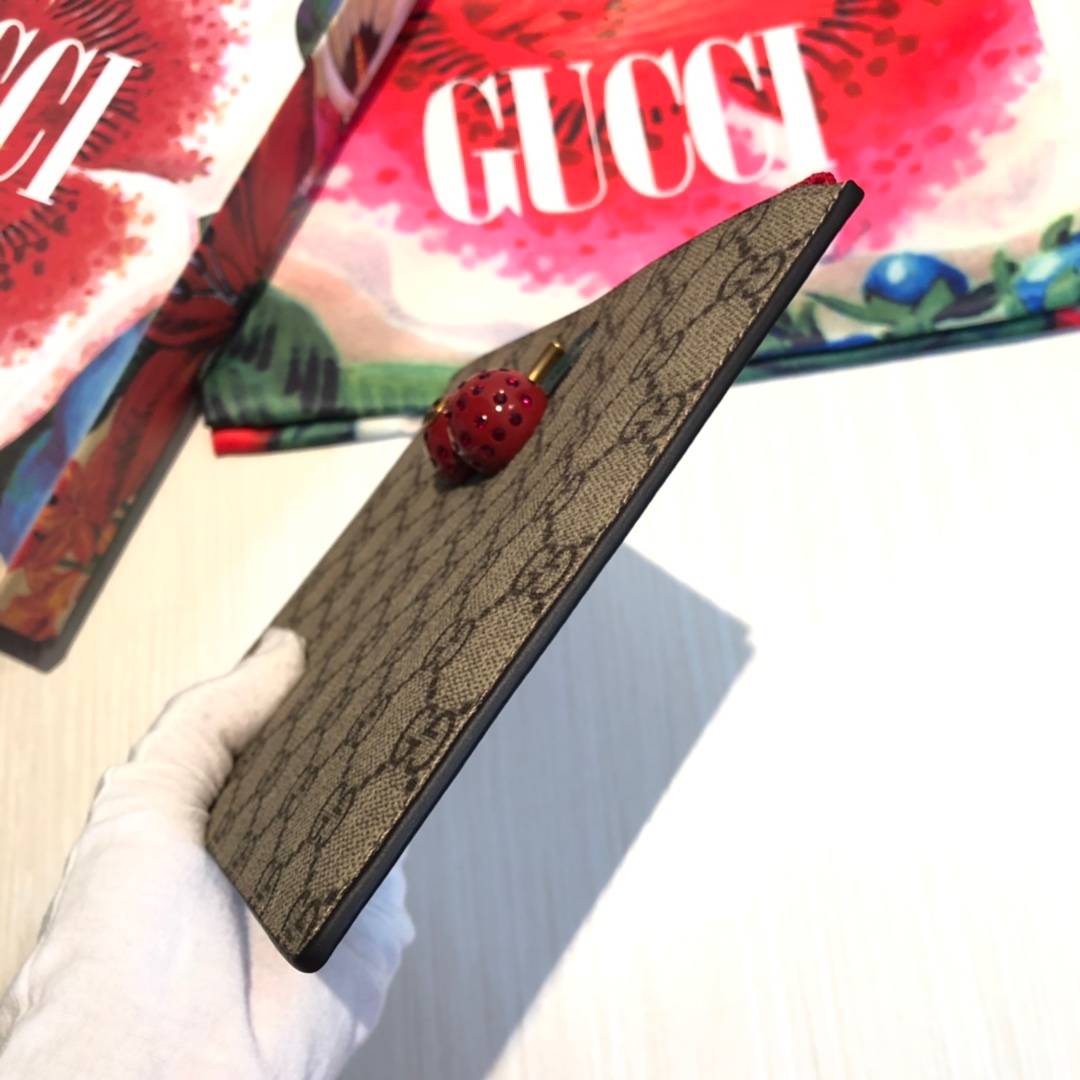 ❤️樱桃手包！精工定制樱桃五金，美妙绝伦！做工精致[玫瑰]你值得拥有😍实物拍摄，款号：.尺寸：22x15