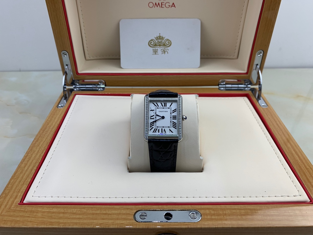 Cartier 皇家 卡地亚坦克系列女款腕表
