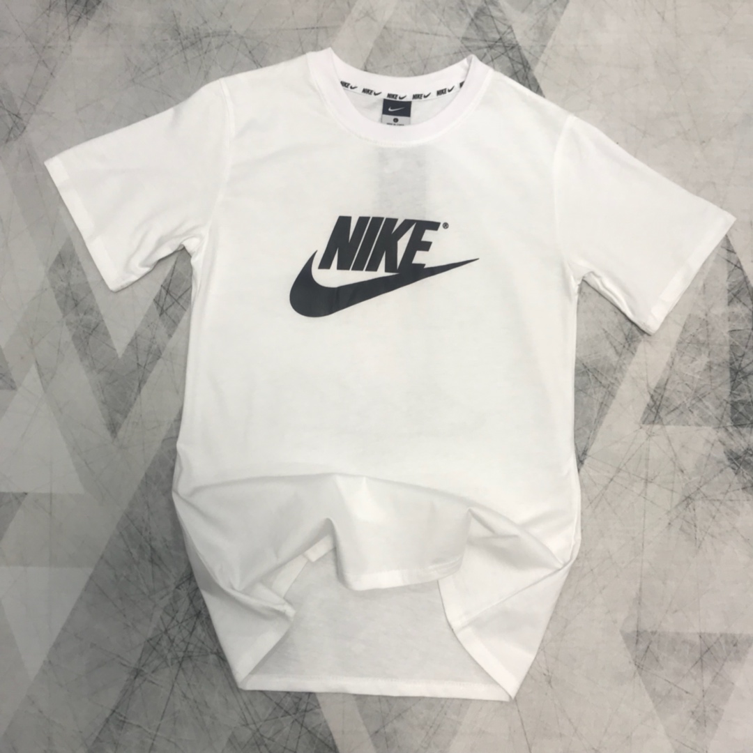 60 NIKE T恤 球鞋文化限定版 ins超火 抖音网红频繁上身 两个配色 男女宽松版型