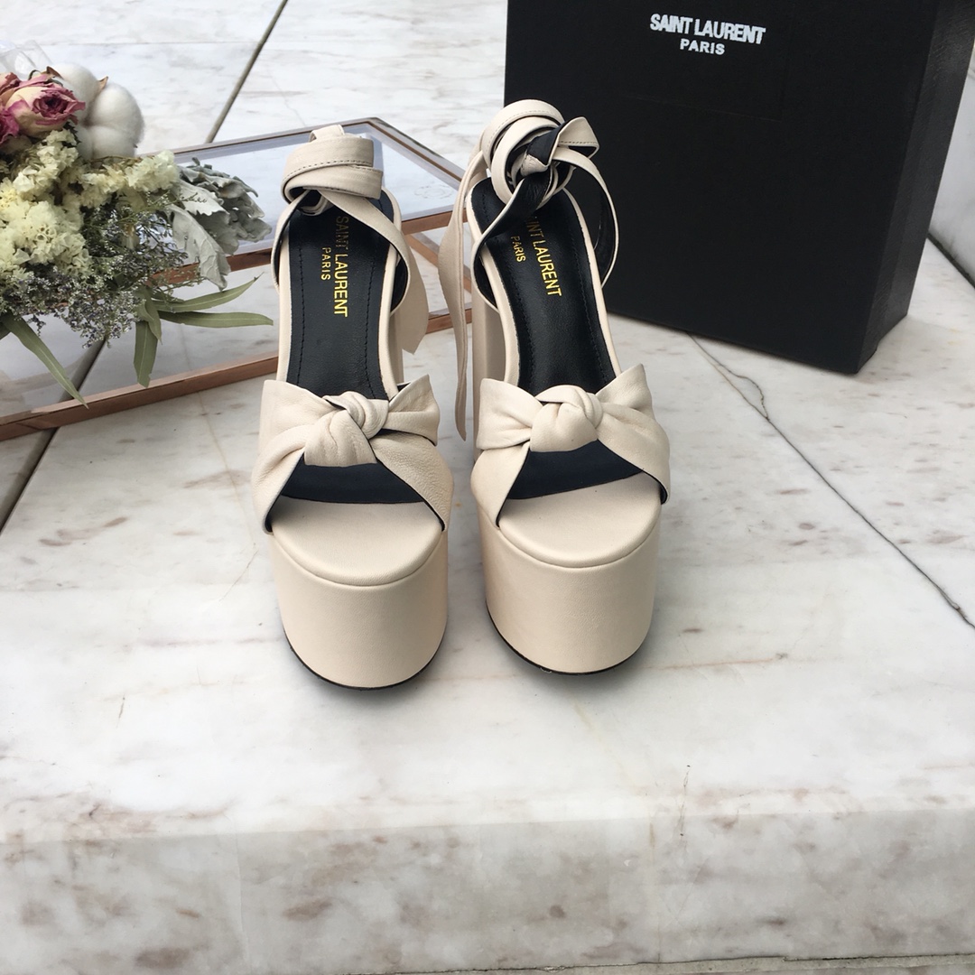 Yves Saint Laurent Chaussures Escarpins À Talons Hauts Sandales Cuir de vache Genuine Leather Peau mouton Fashion