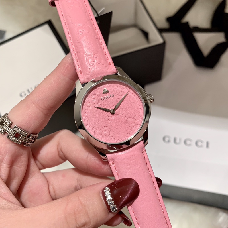 Gucci 古驰-Gucci 女士腕表 原装进口石英机芯 316L精钢表壳 真牛皮表带 直径38mm 该款腕表备受女性喜爱