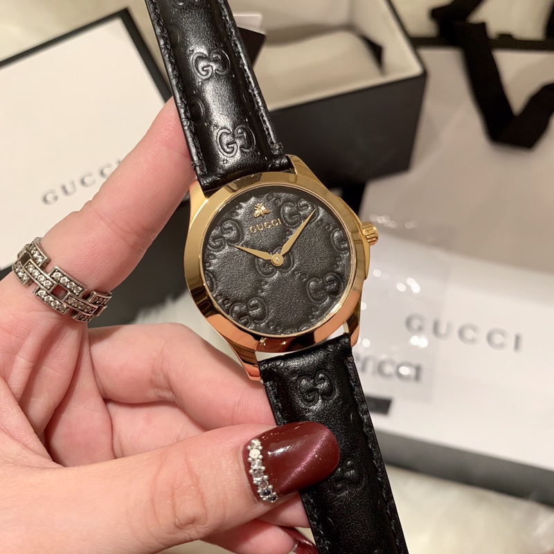 Gucci 古驰-Gucci 女士腕表 原装进口石英机芯 316L精钢表壳 真牛皮表带 直径38mm 该款腕表备受女性喜爱