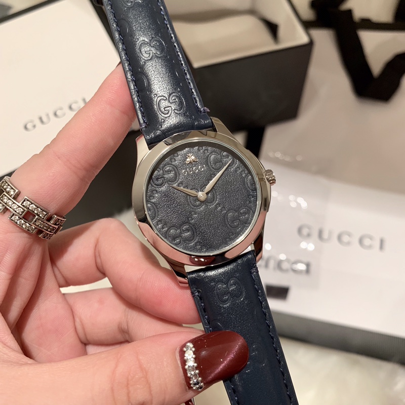Gucci 古驰-Gucci 女士腕表 原装进口石英机芯 316L精钢表壳 真牛皮表带 直径38mm 该款腕表备受女性喜爱