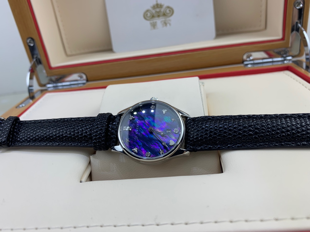 Gucci 皇家 古驰 小巧女款贝壳面腕表