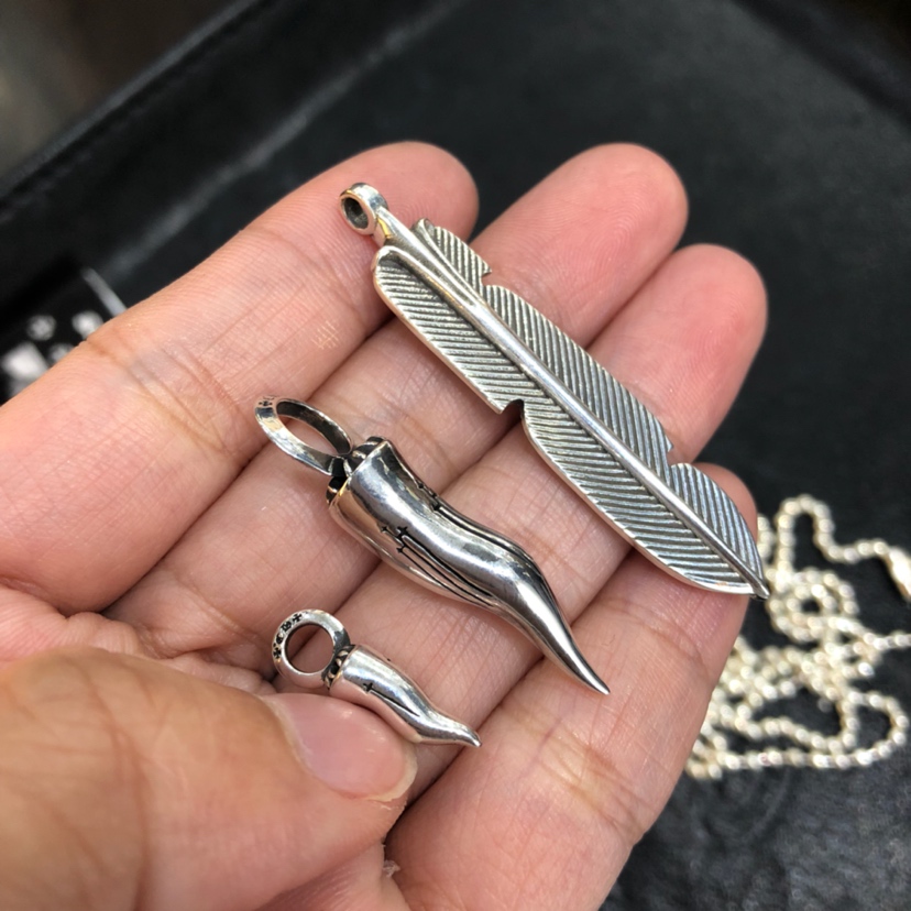 Chrome Hearts 𝐂𝐡𝐫𝐨𝐦𝐞 𝐡𝐞𝐚𝐫𝐭𝐬