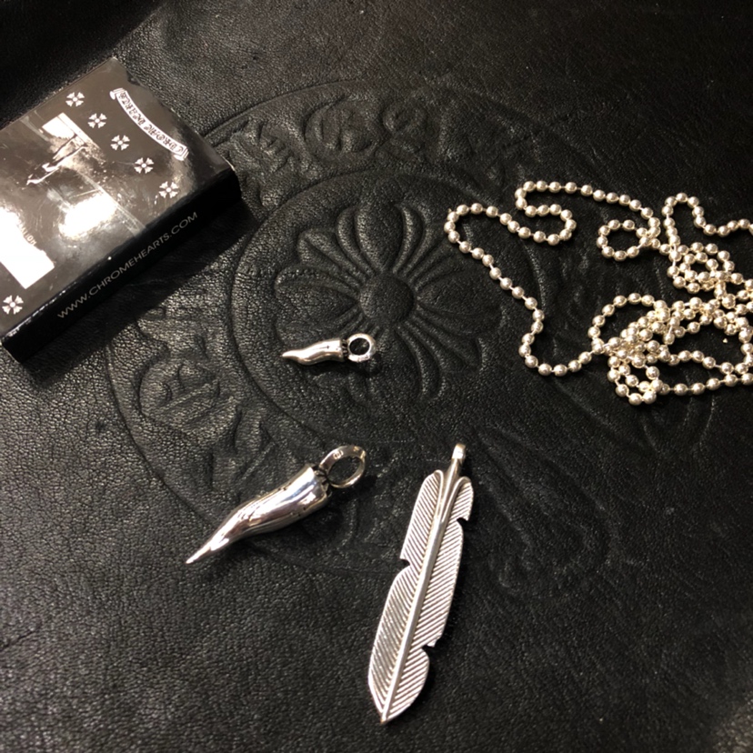 Chrome Hearts 𝐂𝐡𝐫𝐨𝐦𝐞 𝐡𝐞𝐚𝐫𝐭𝐬