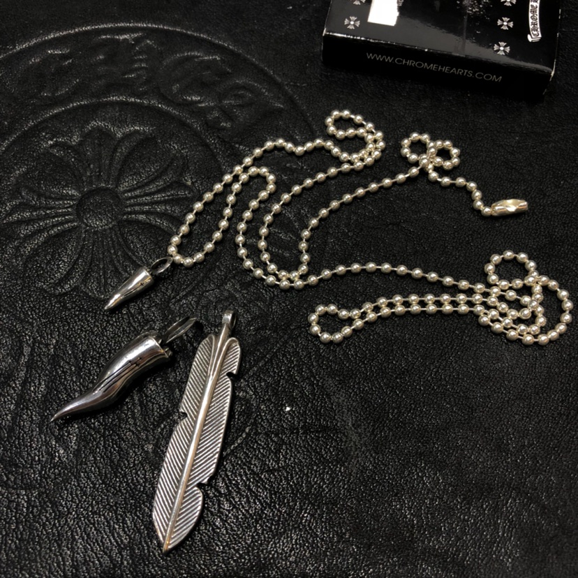 Chrome Hearts 𝐂𝐡𝐫𝐨𝐦𝐞 𝐡𝐞𝐚𝐫𝐭𝐬