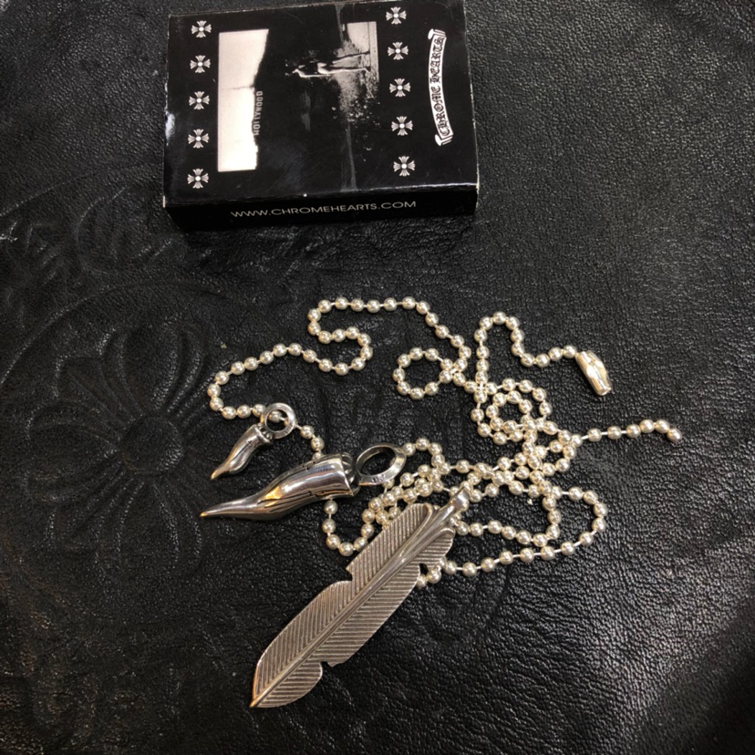 Chrome Hearts 𝐂𝐡𝐫𝐨𝐦𝐞 𝐡𝐞𝐚𝐫𝐭𝐬