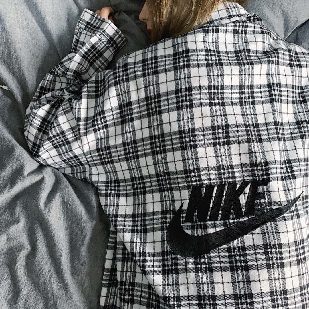 90 NIKE/耐克 中长款格子衬衫外套 可做防晒衣。