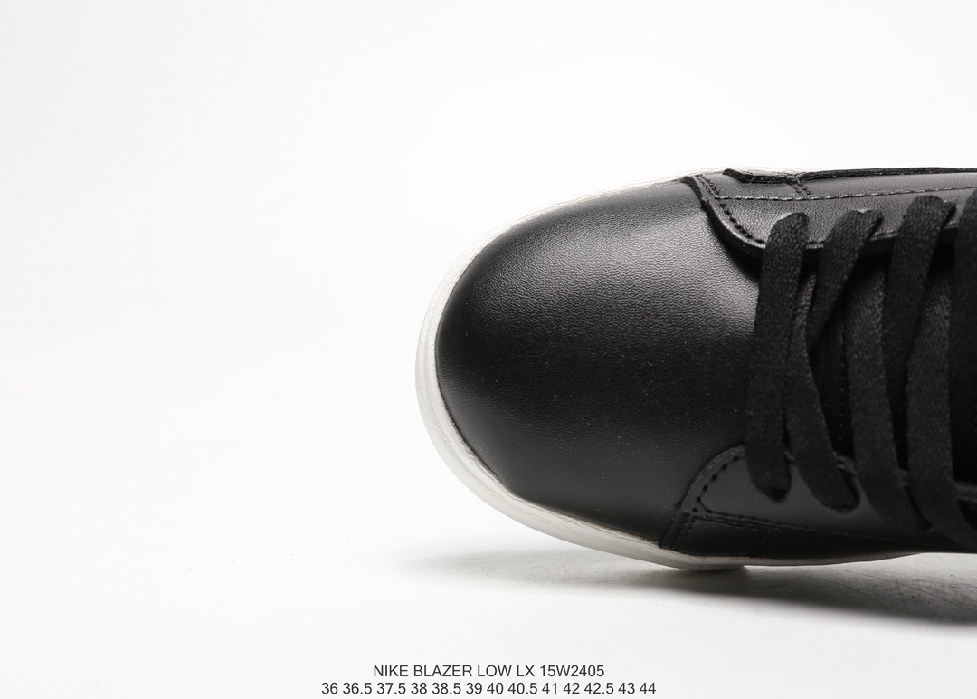 130<br />真标半码<br />NIKE BLAZER LOW LX 耐克开拓者果冻渐变钩闪亮复古休闲板鞋36-44